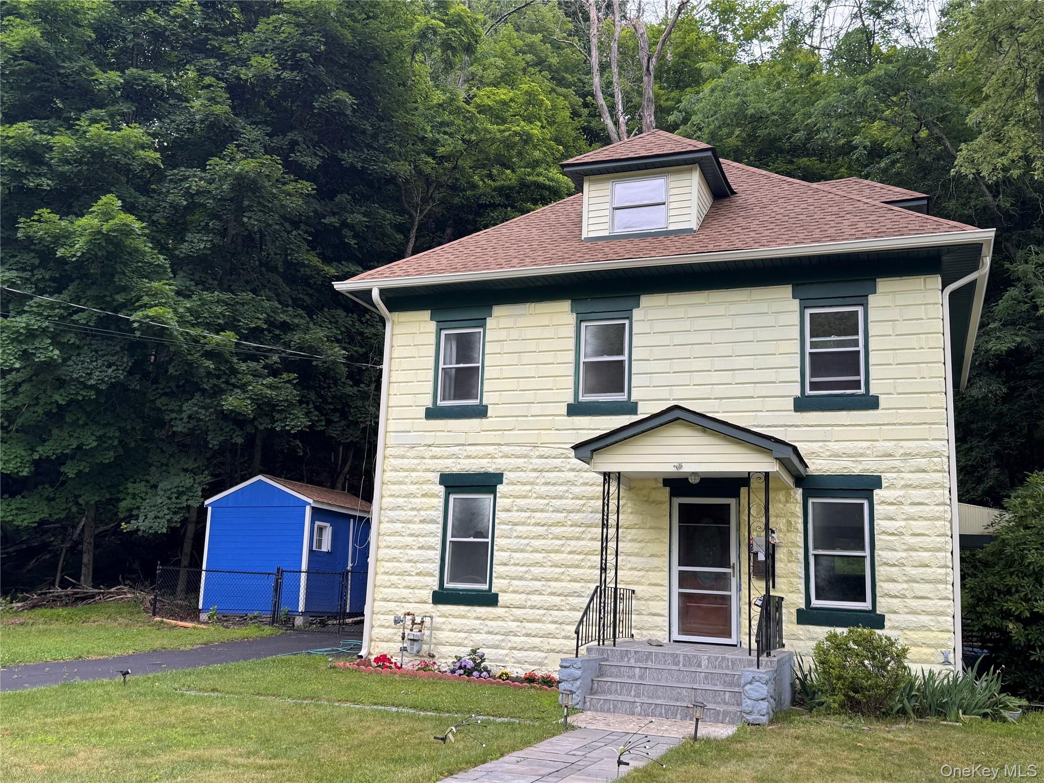 39 Reservoir Avenue