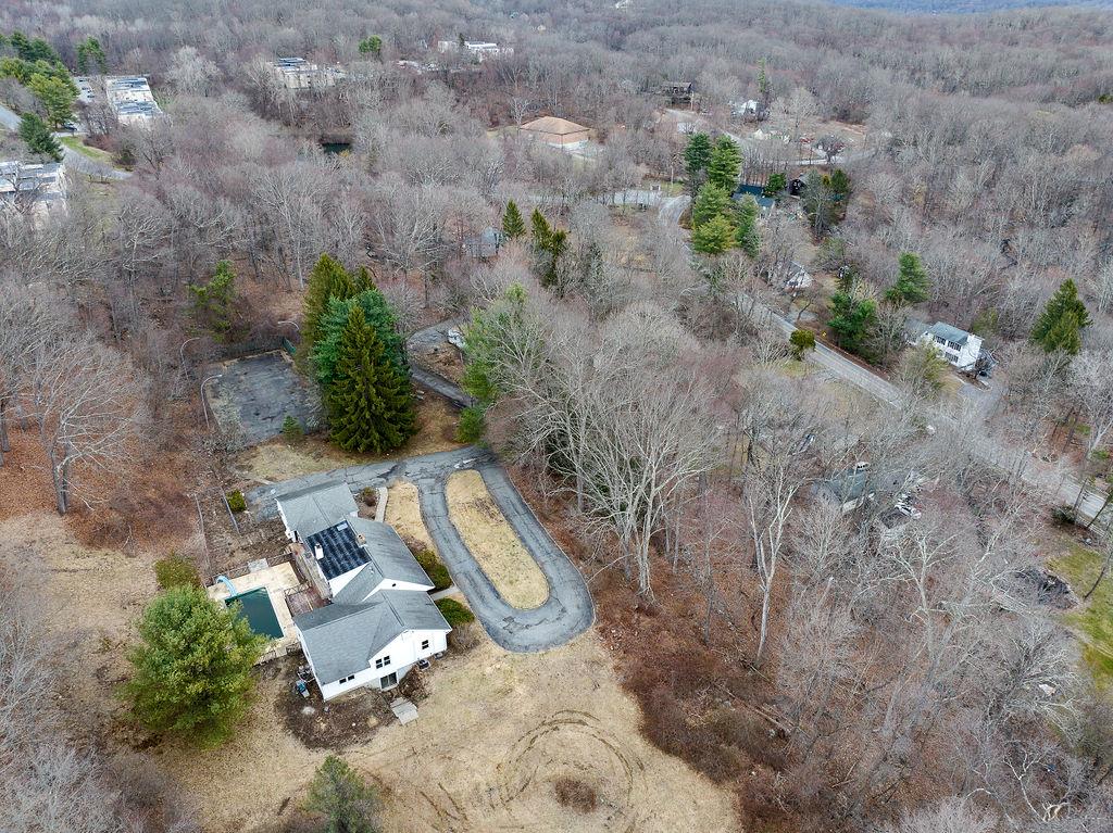 629 Fox Run Lane, Carmel, New York image 29