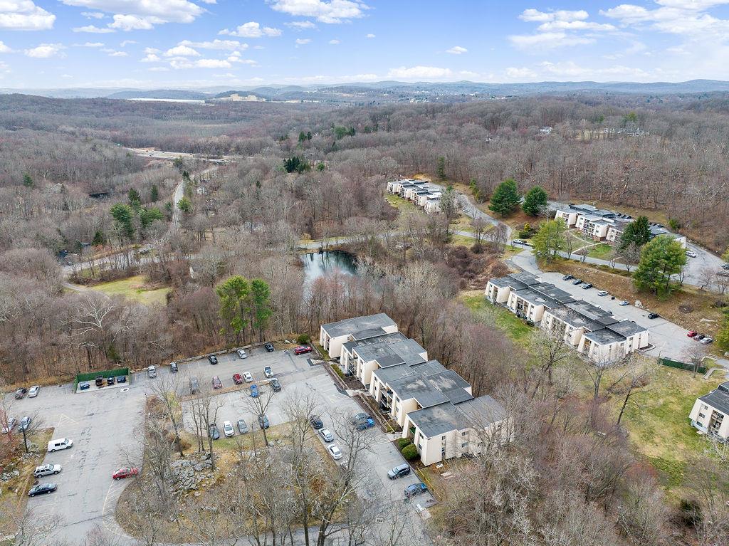 629 Fox Run Lane, Carmel, New York image 6