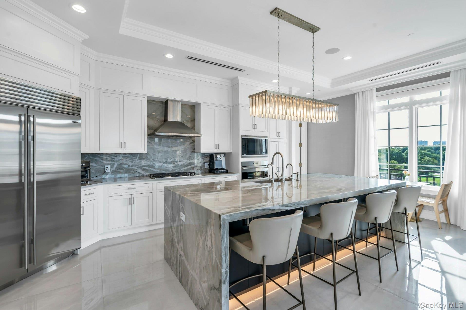 3000 Royal Court 3306 PH