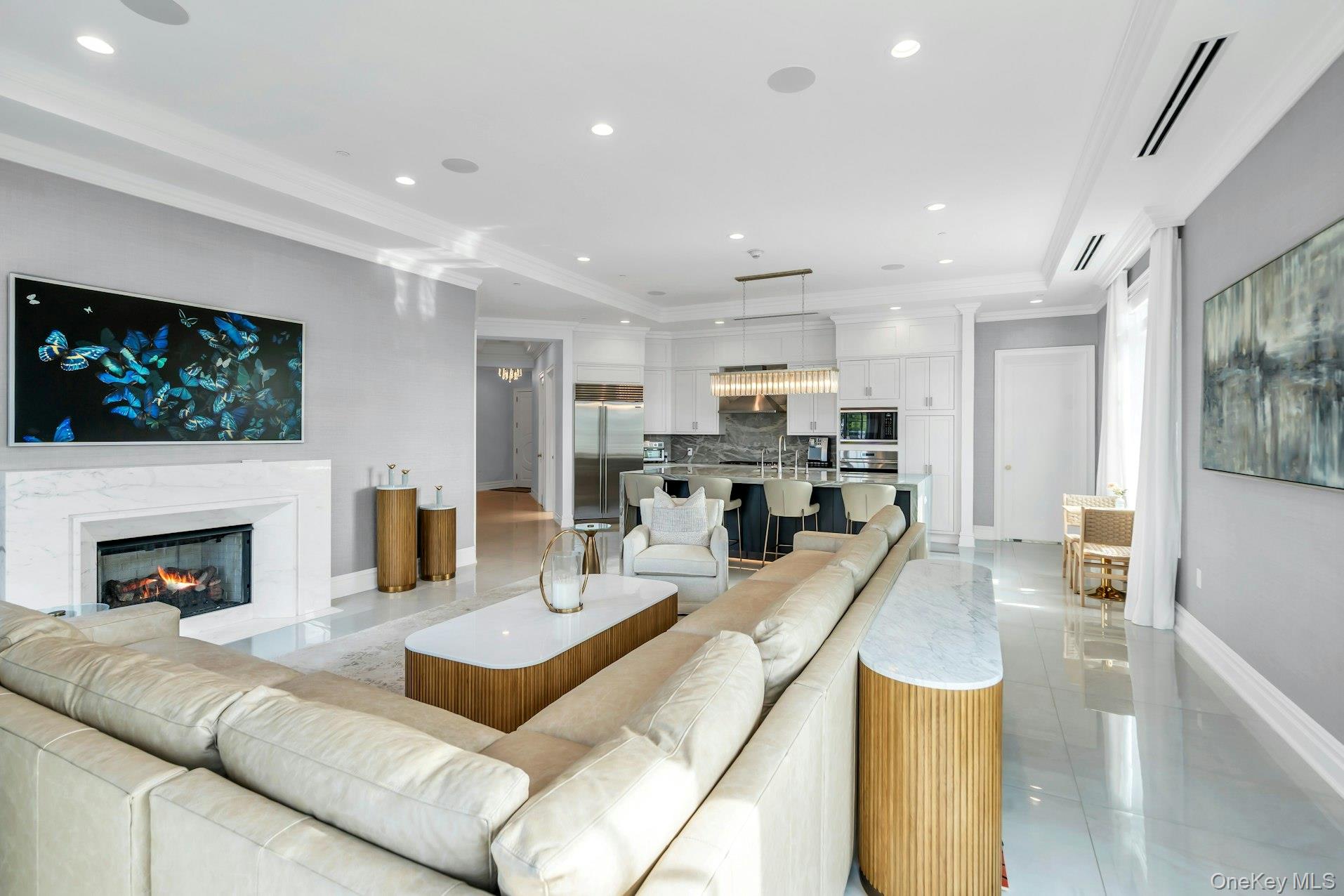 3000 Royal Court 3306 PH