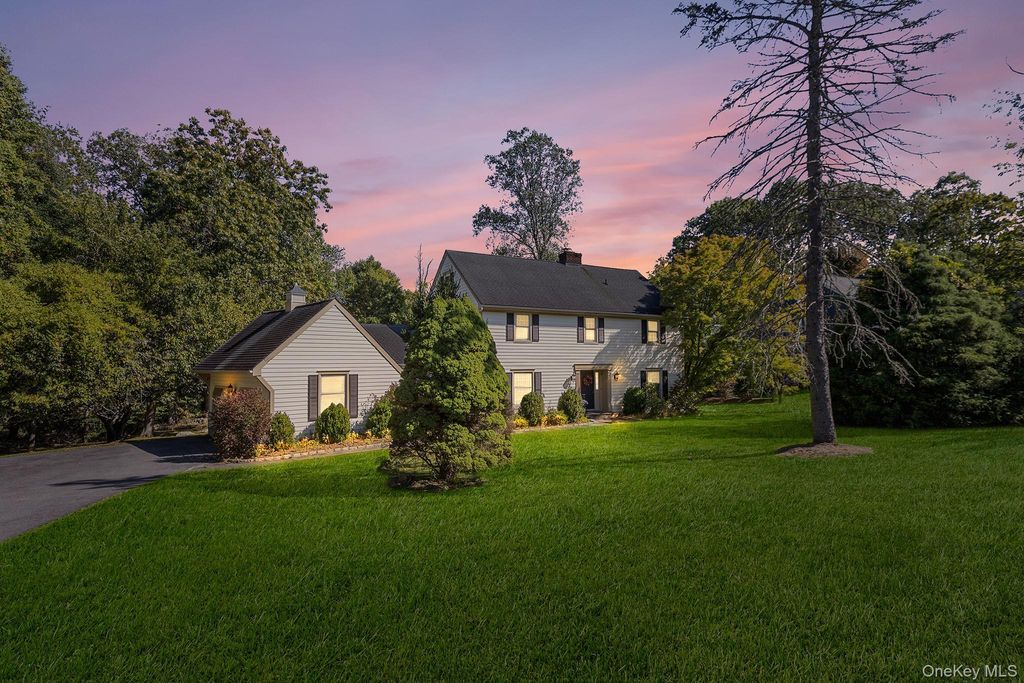 Photo of 7 Byram Meadows Road, Chappaqua, NY 10514 (MLS # 919705)