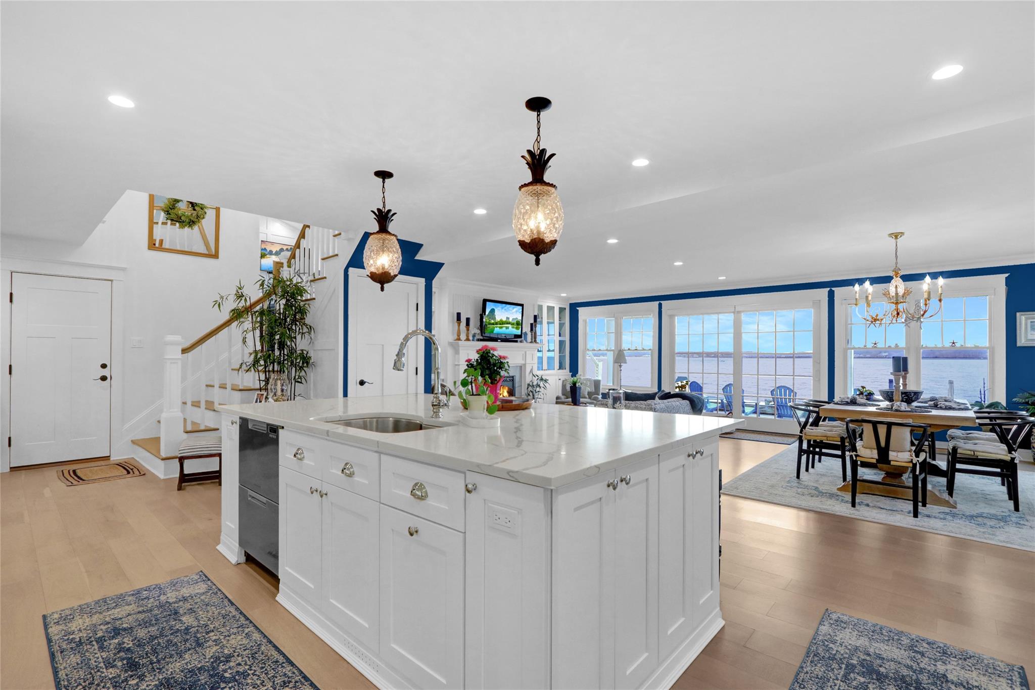 5 Argyle Drive, North Port, New York image 9