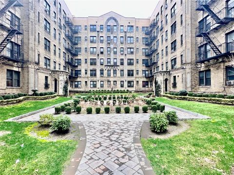 Homes For Sale - 2075 Wallace Avenue #546<br/> Bronx, NY 10462
