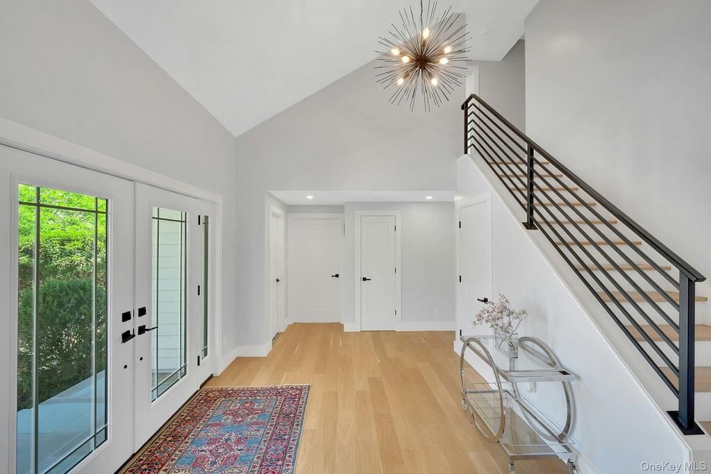 Photo of 380 Cross River Road, Katonah, NY 10536 (MLS # 995540)