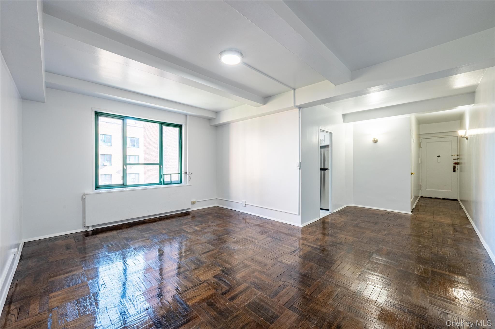 11 Metropolitan Oval 5F