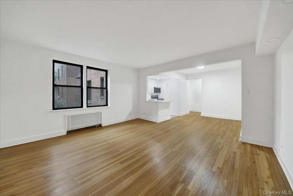 Photo of 3840 Greystone Avenue #3I, Bronx, NY 10463 (MLS # 1033441)