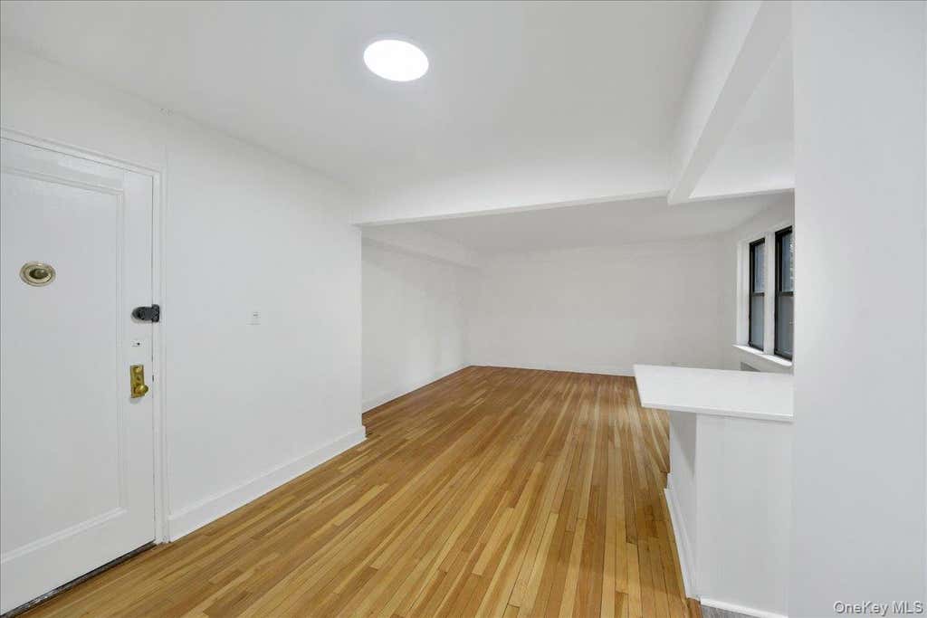Photo of 3840 Greystone Avenue #3I, Bronx, NY 10463 (MLS # 1033441)