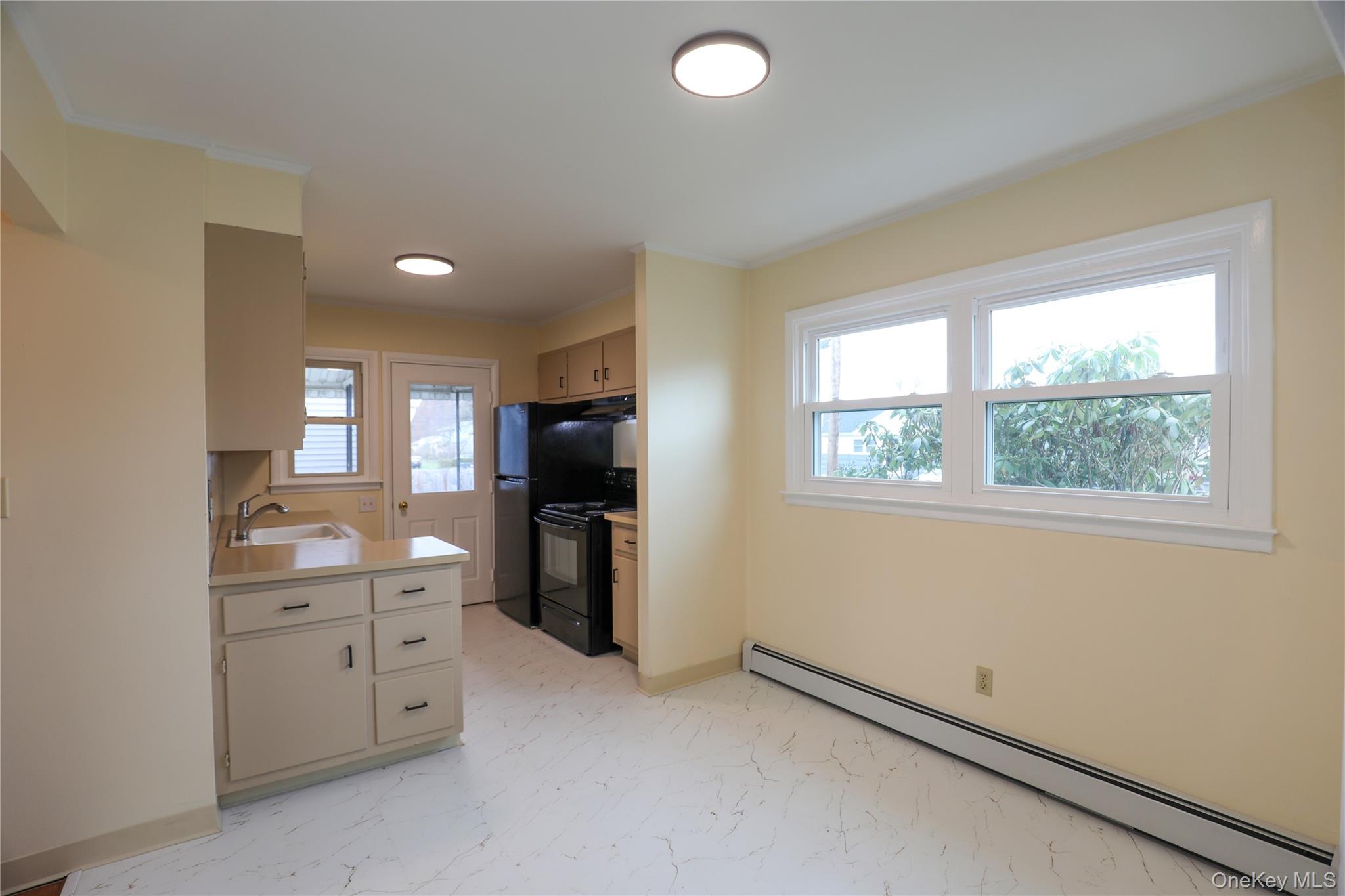 11 Mountain View Avenue