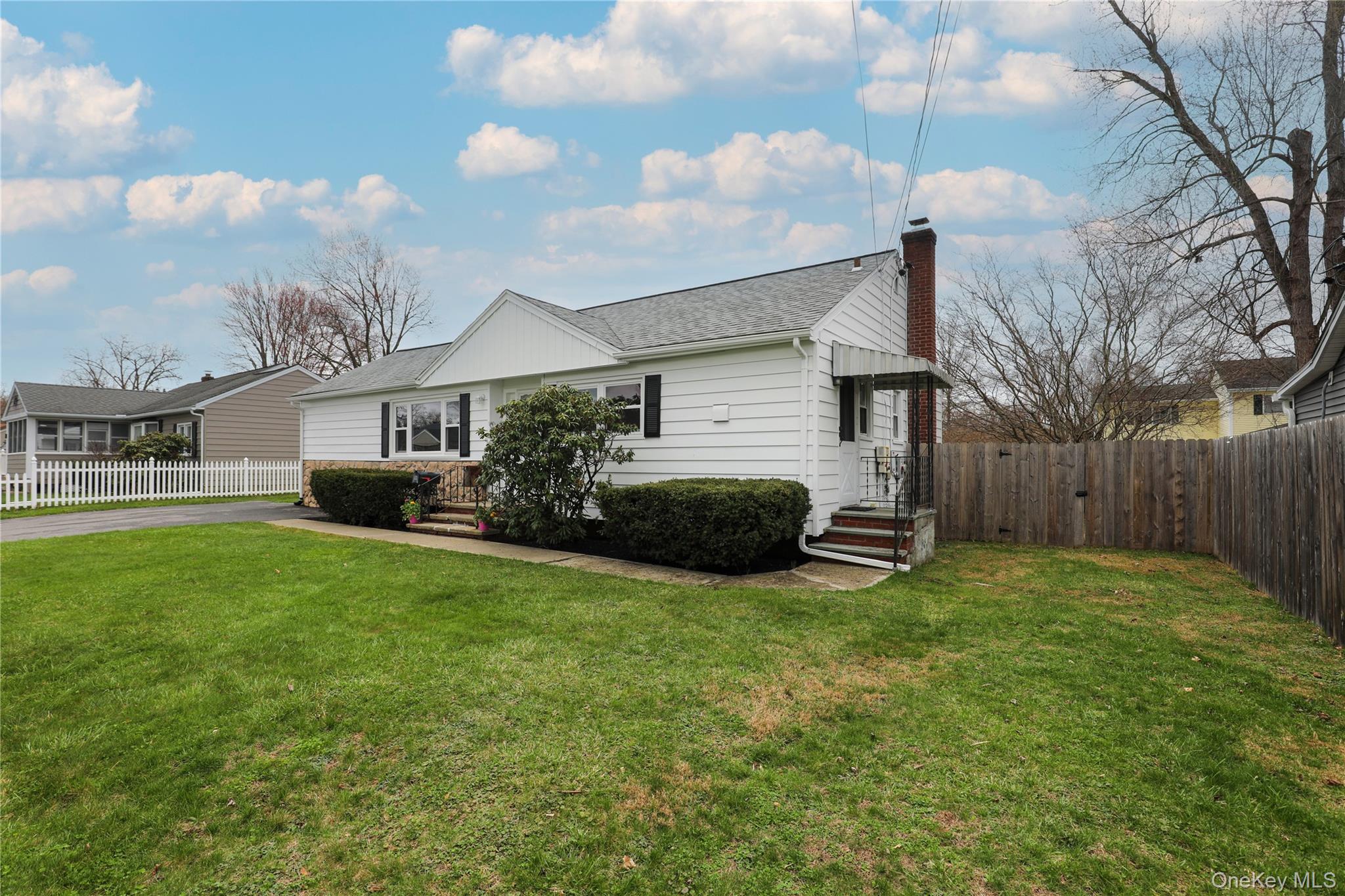 11 Mountain View Avenue