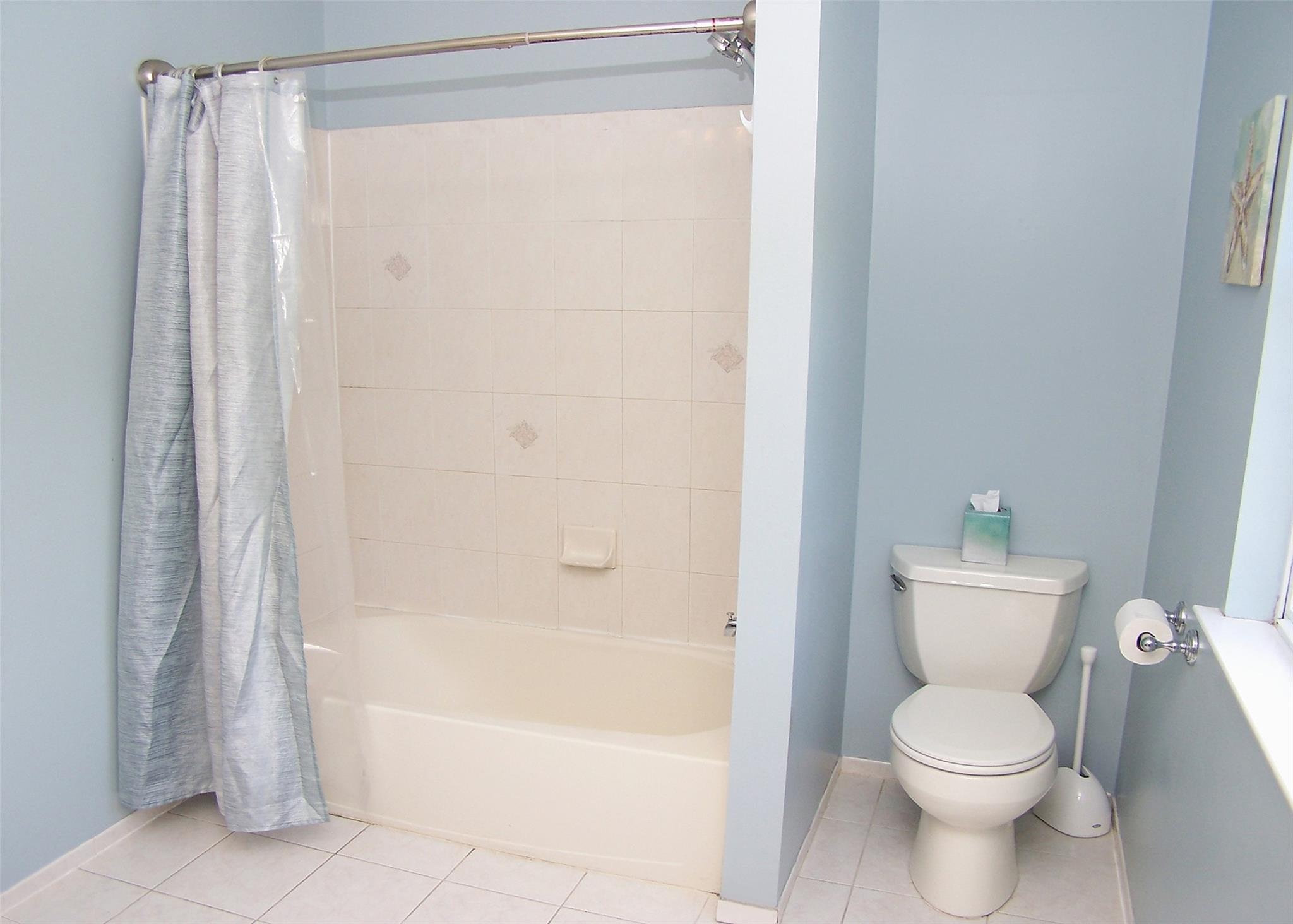 52 Summerfield Drive, Holtsville, New York image 16