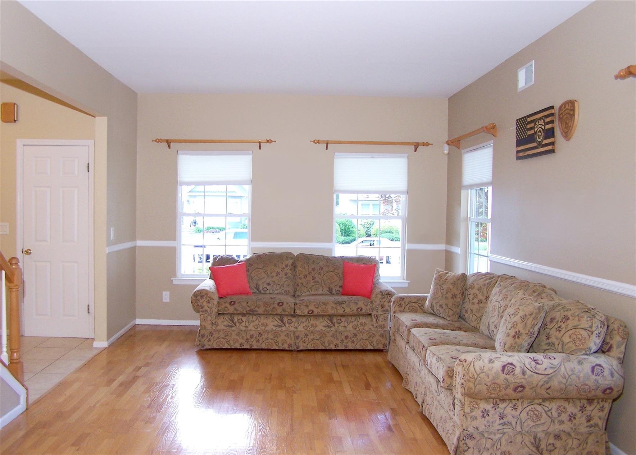 52 Summerfield Drive, Holtsville, New York image 6