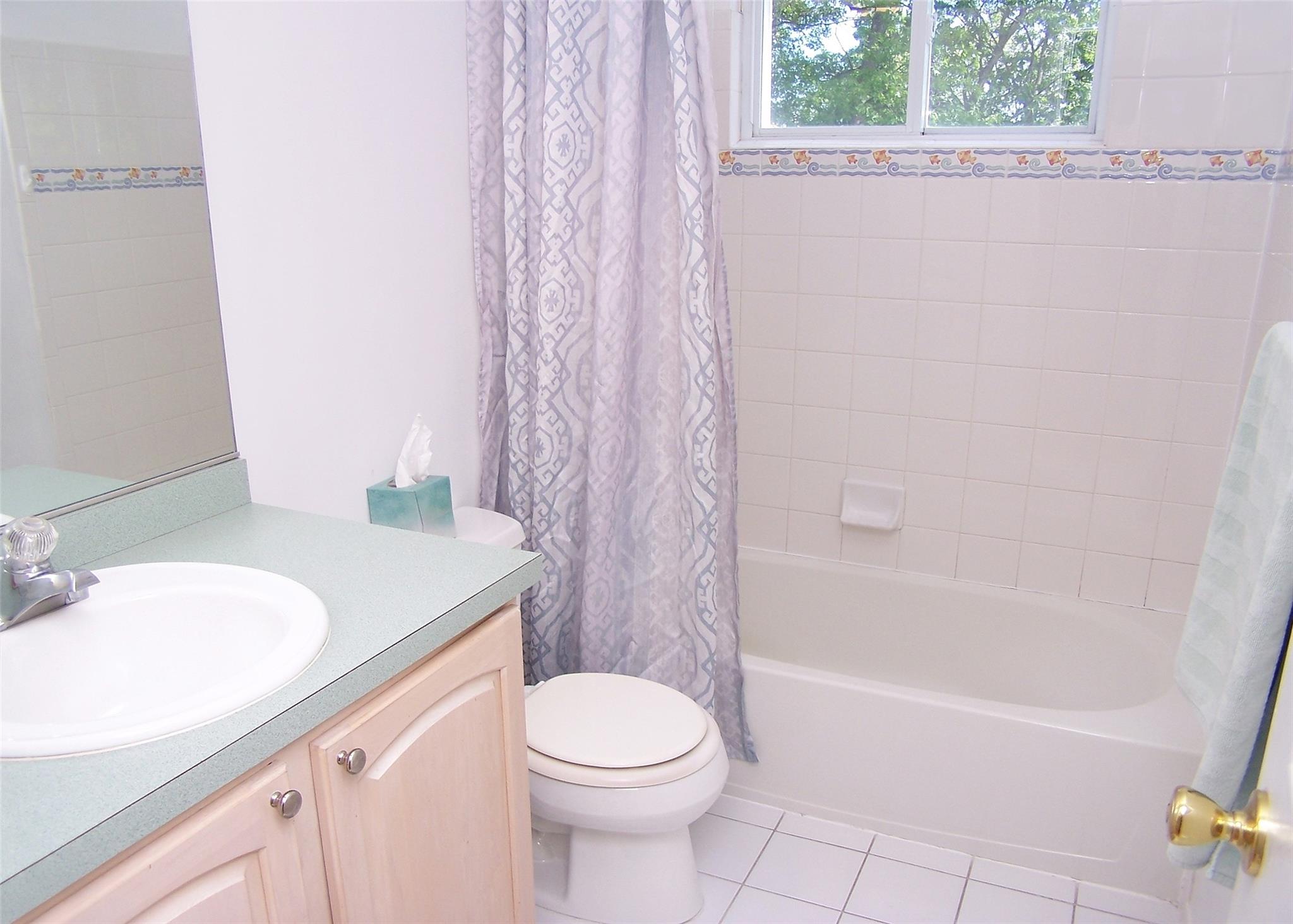52 Summerfield Drive, Holtsville, New York image 19