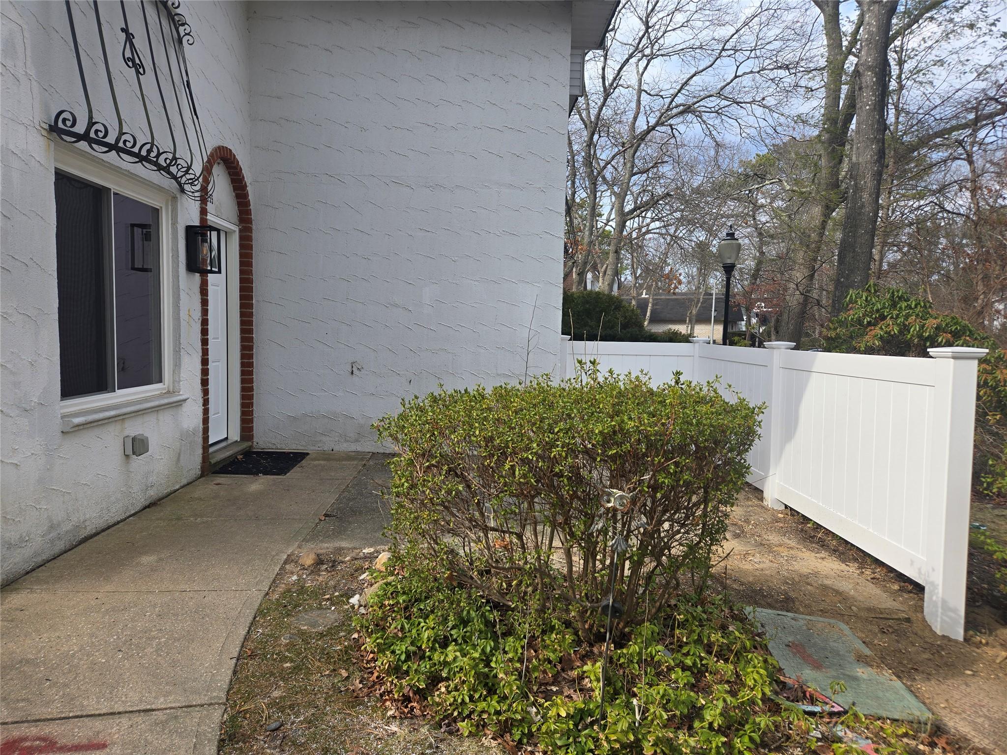 355 Birchwood Road, Medford, New York image 3