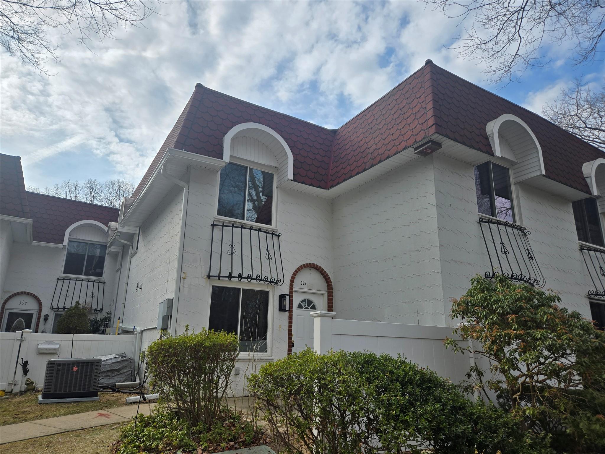 355 Birchwood Road, Medford, New York image 2