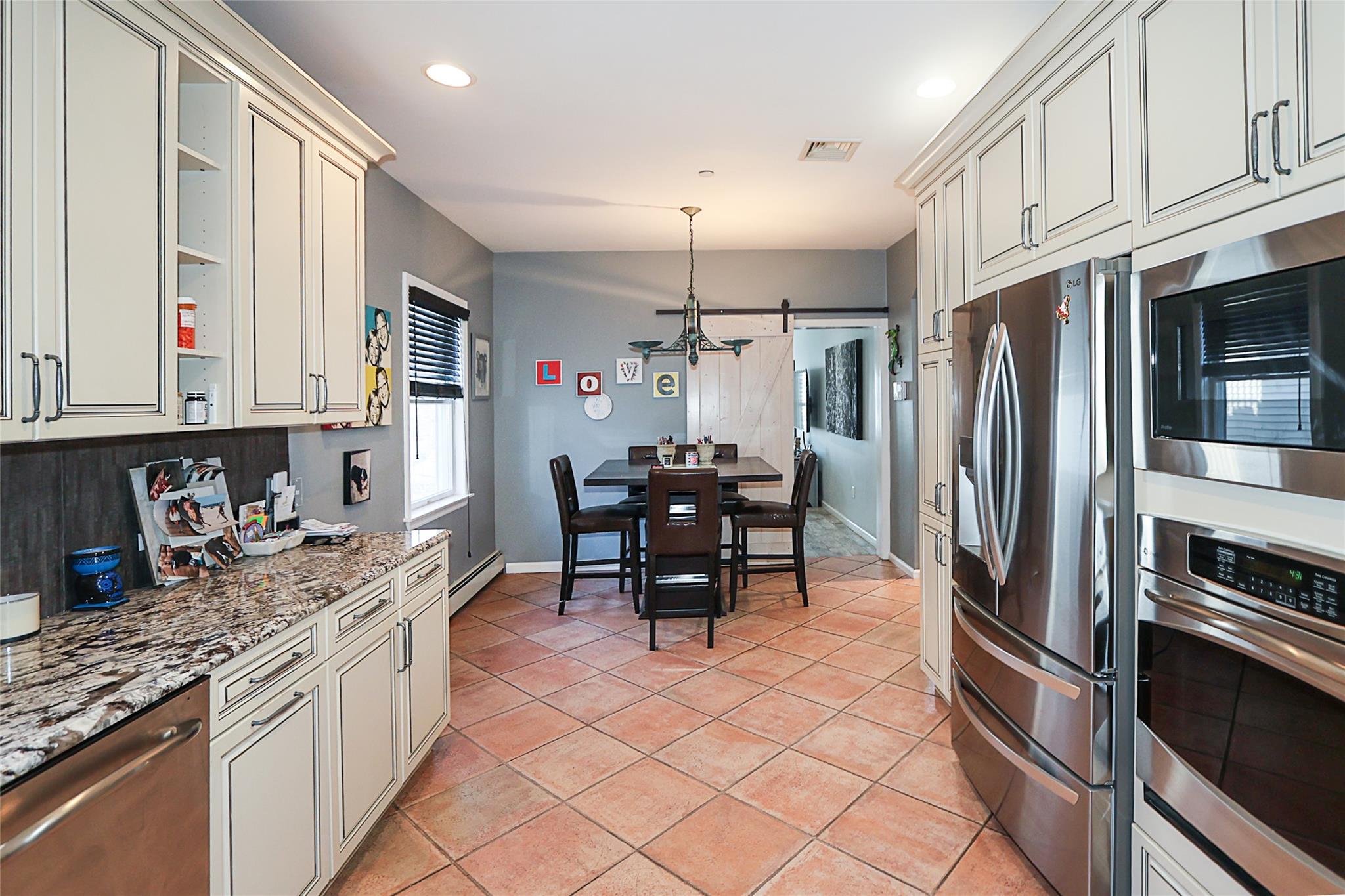 255 W Pine Street, Long Beach, New York image 27