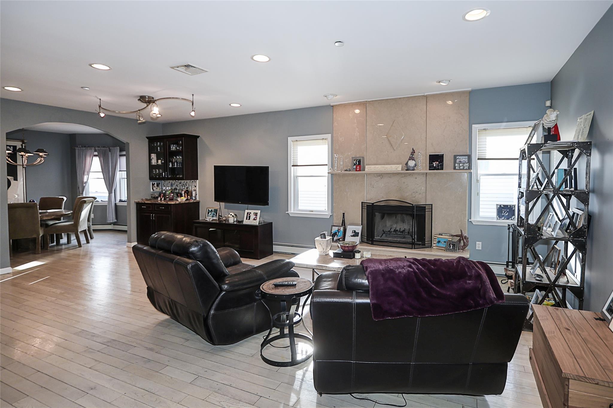 255 W Pine Street, Long Beach, New York image 22