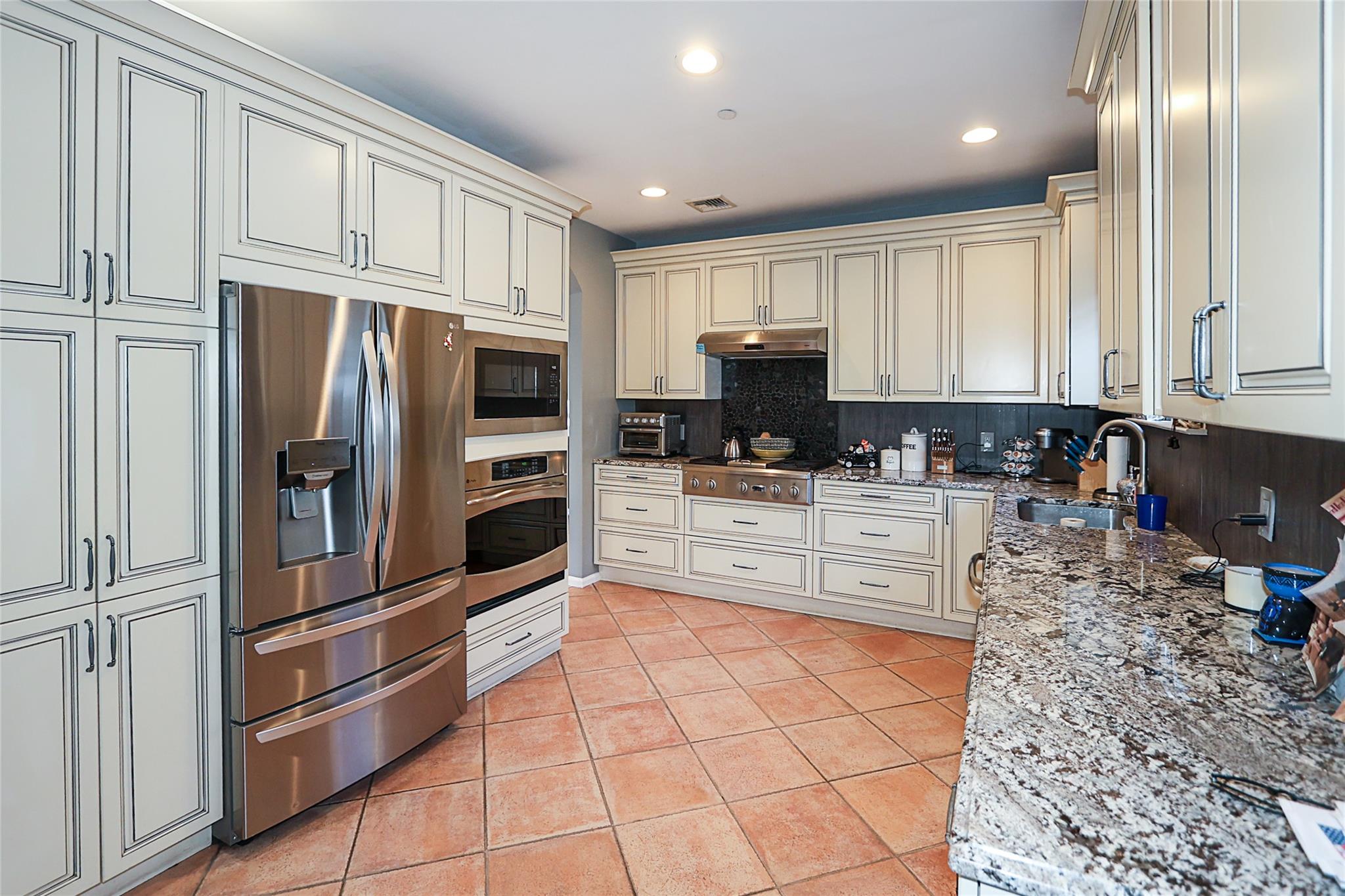 255 W Pine Street, Long Beach, New York image 31