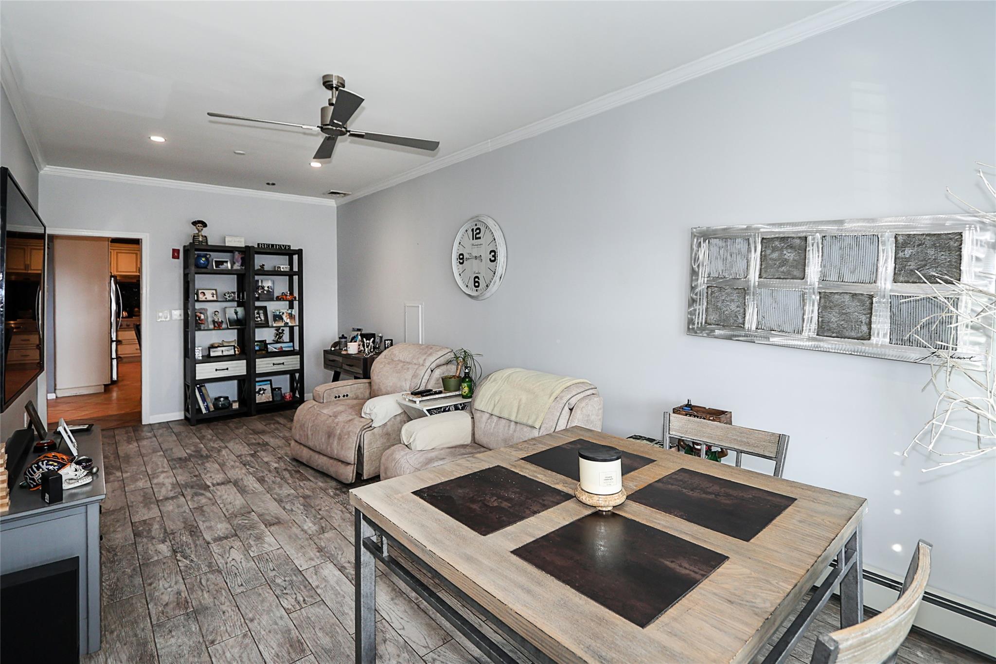 255 W Pine Street, Long Beach, New York image 34
