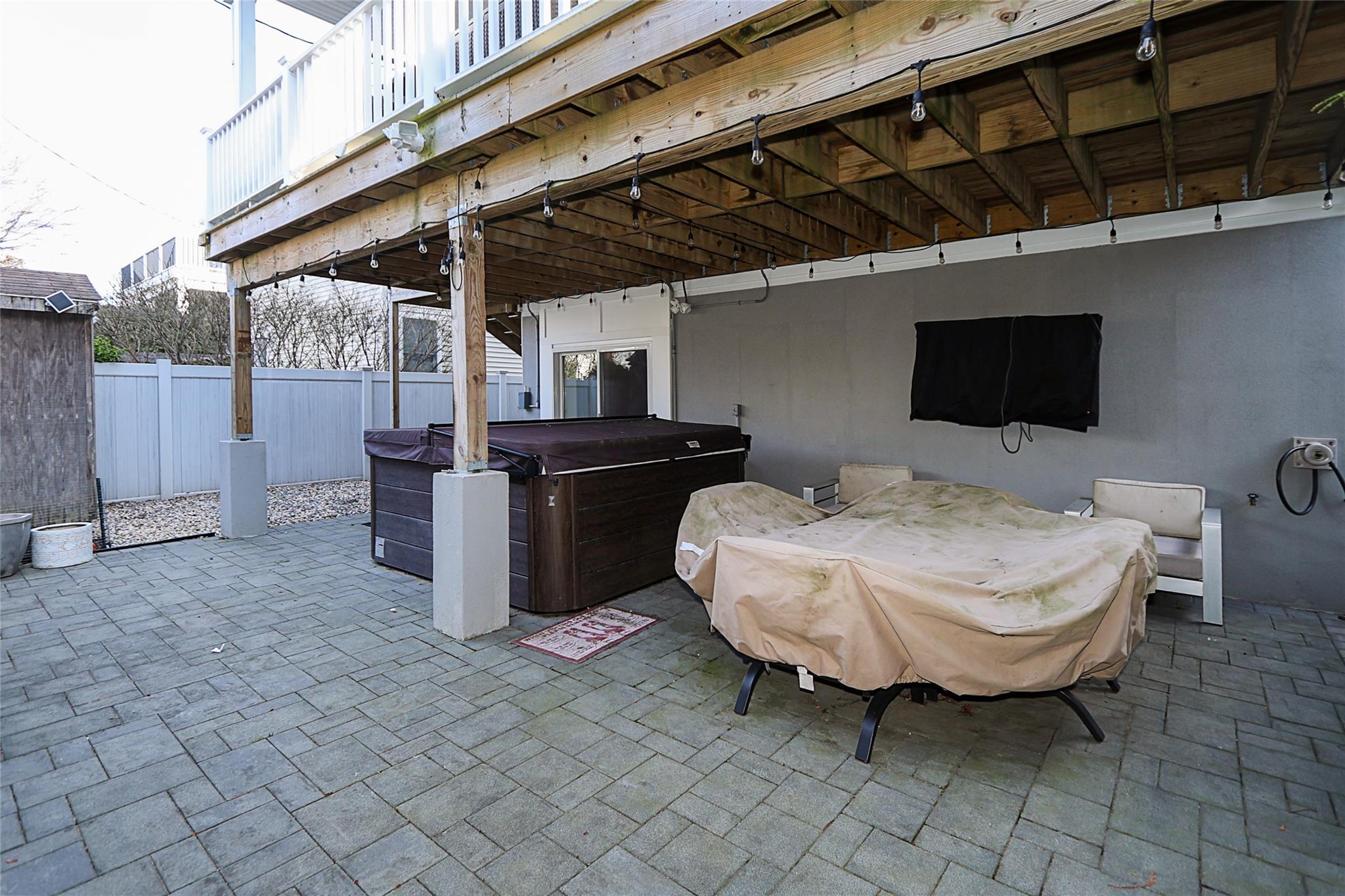 255 W Pine Street, Long Beach, New York image 48