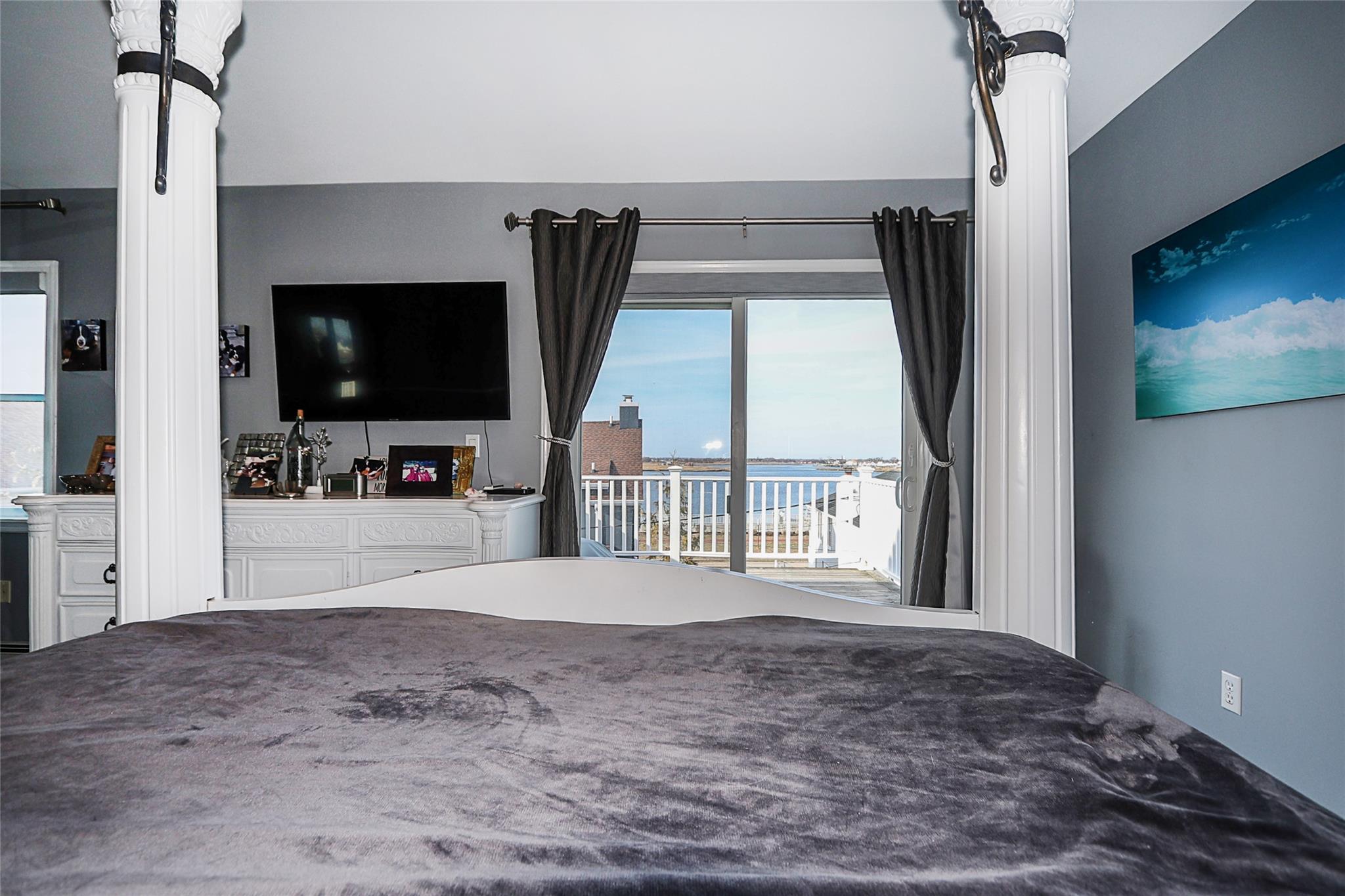 255 W Pine Street, Long Beach, New York image 38