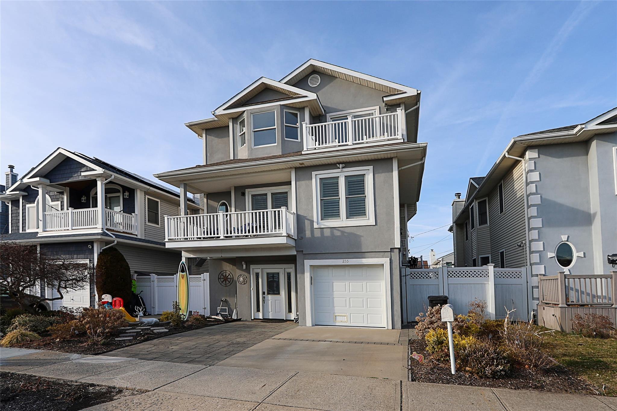 255 W Pine Street, Long Beach, New York image 3