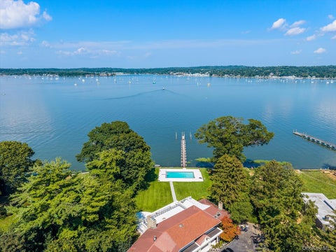 Homes For Sale - 512 E Shore Road<br/> Great Neck, NY 11024