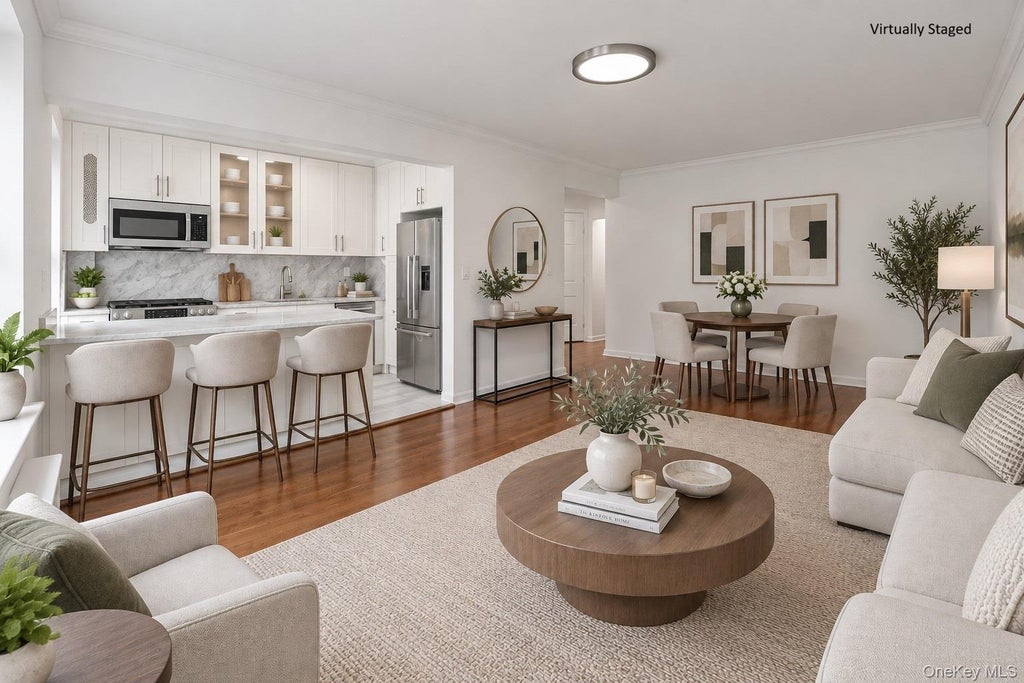 Photo of 141-39 78th Road #2P, Kew Garden Hills, NY 11367 (MLS # 1047913)