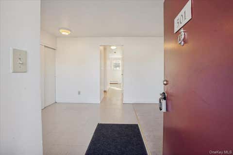 Multifamily For Rent - 501 Maplewood Gardens Gdns<br/> Nanuet, NY 10954