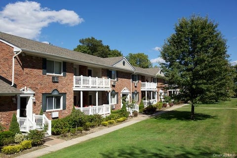 Apartment For Rent - 16 Garfield Avenue #36-D<br/> Suffolk County, Sayville, NY 11782