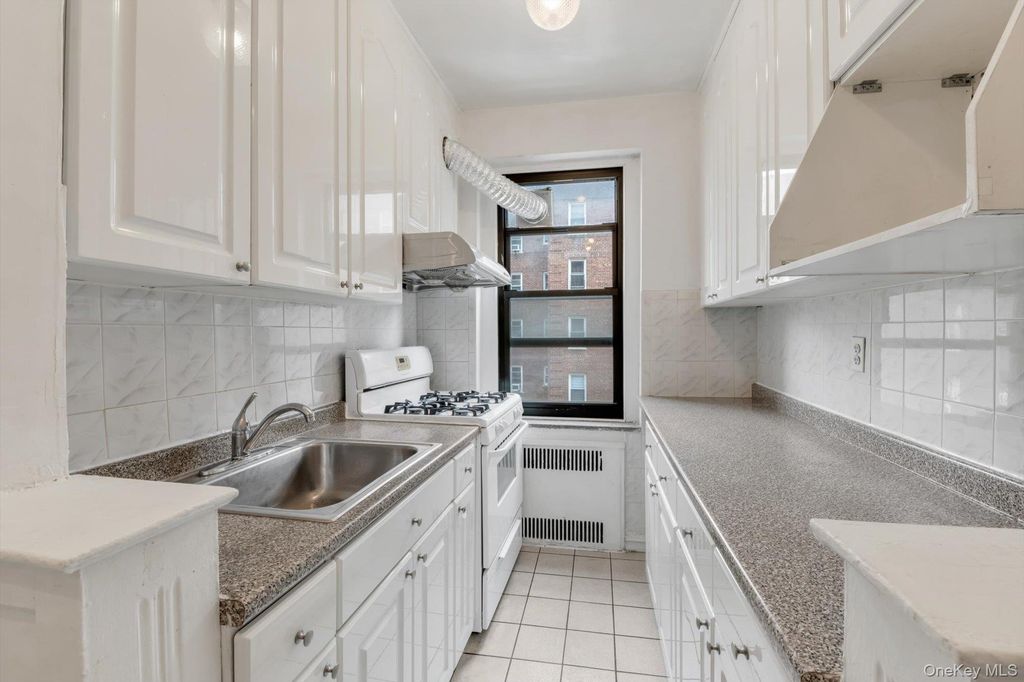Photo of 96-11 65 Road #305, Rego Park, NY 11374 (MLS # 1024731)