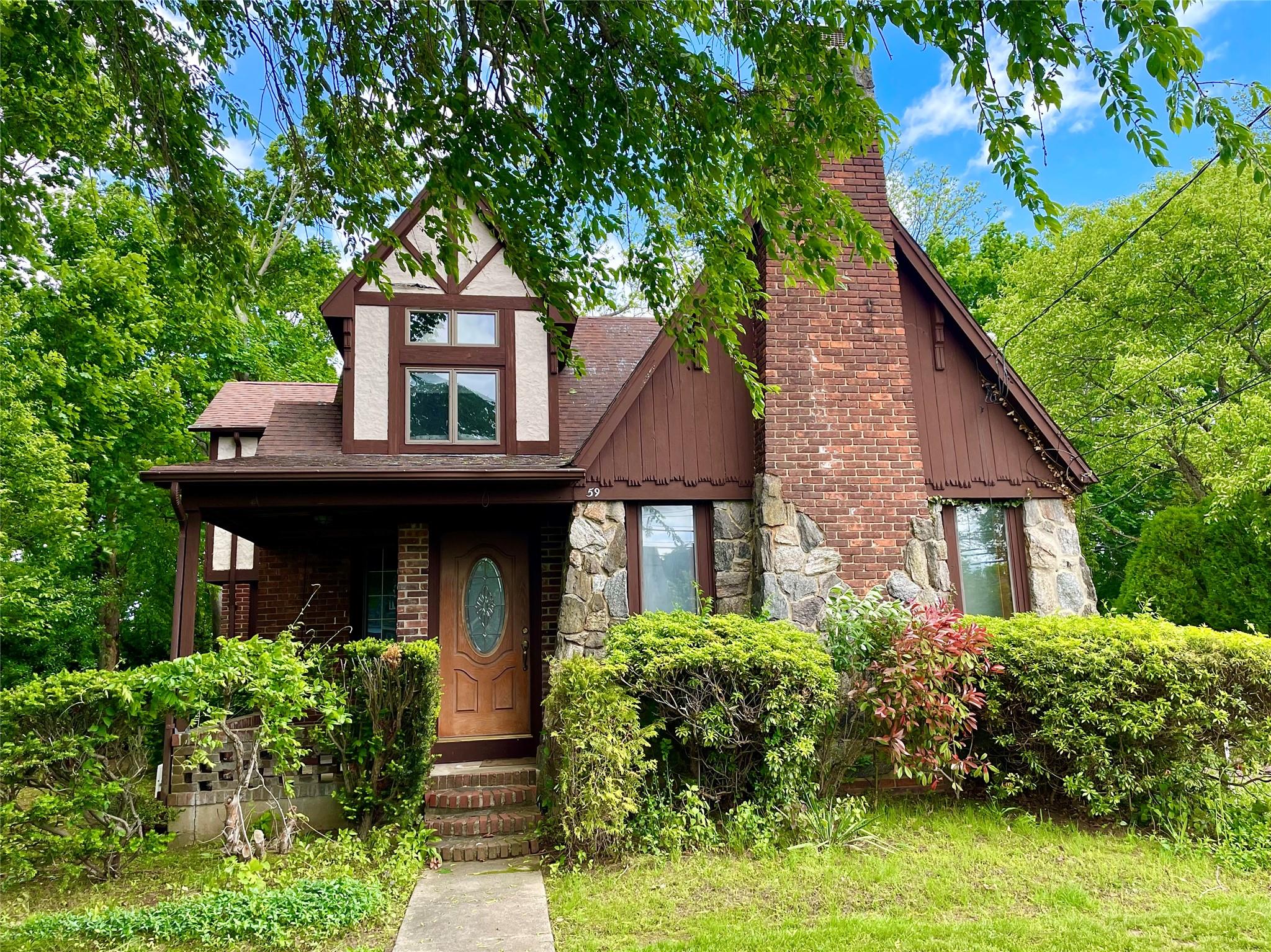 59 Sunset Road, Bay Shore, New York image 1