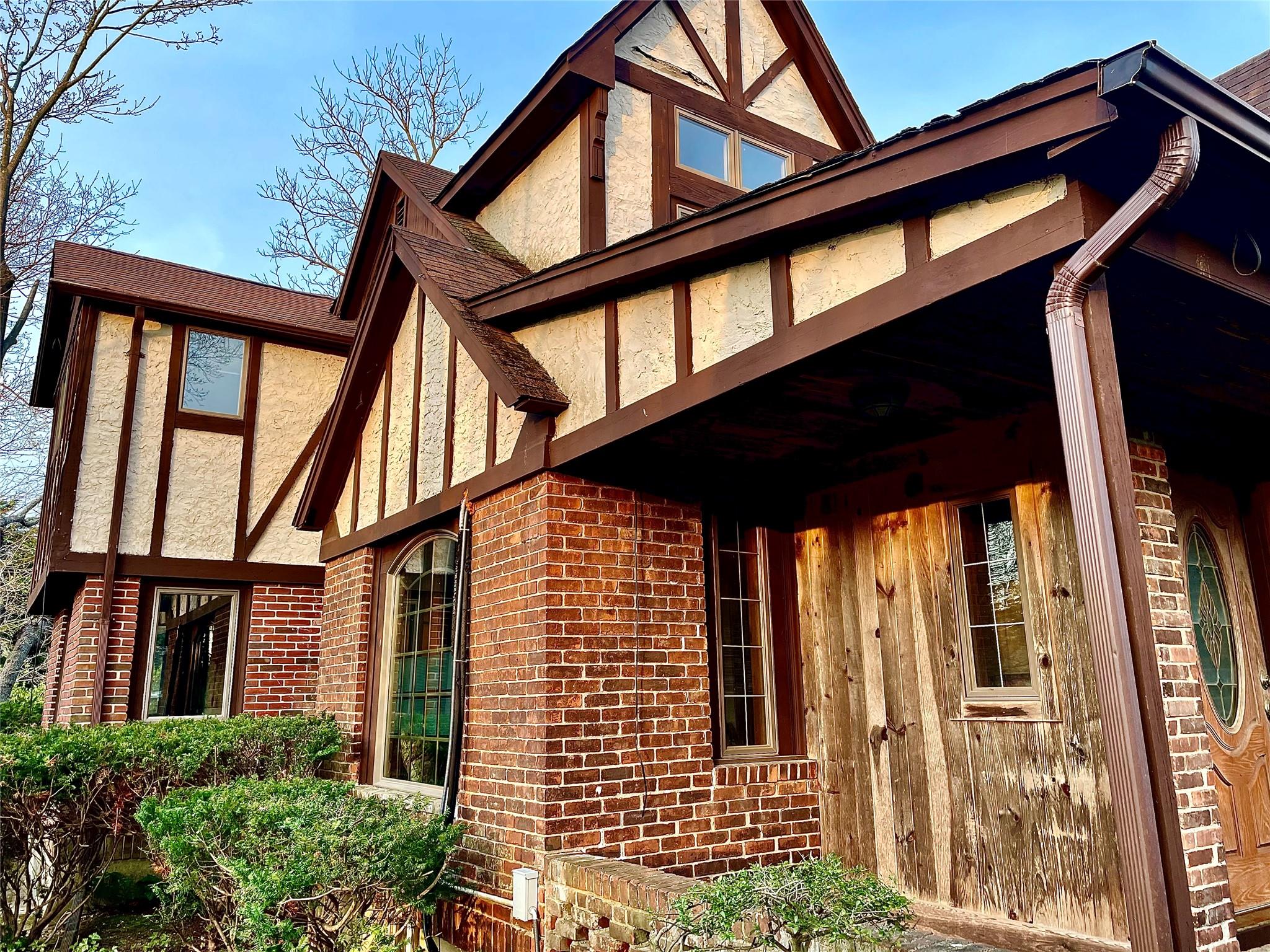 59 Sunset Road, Bay Shore, New York image 4