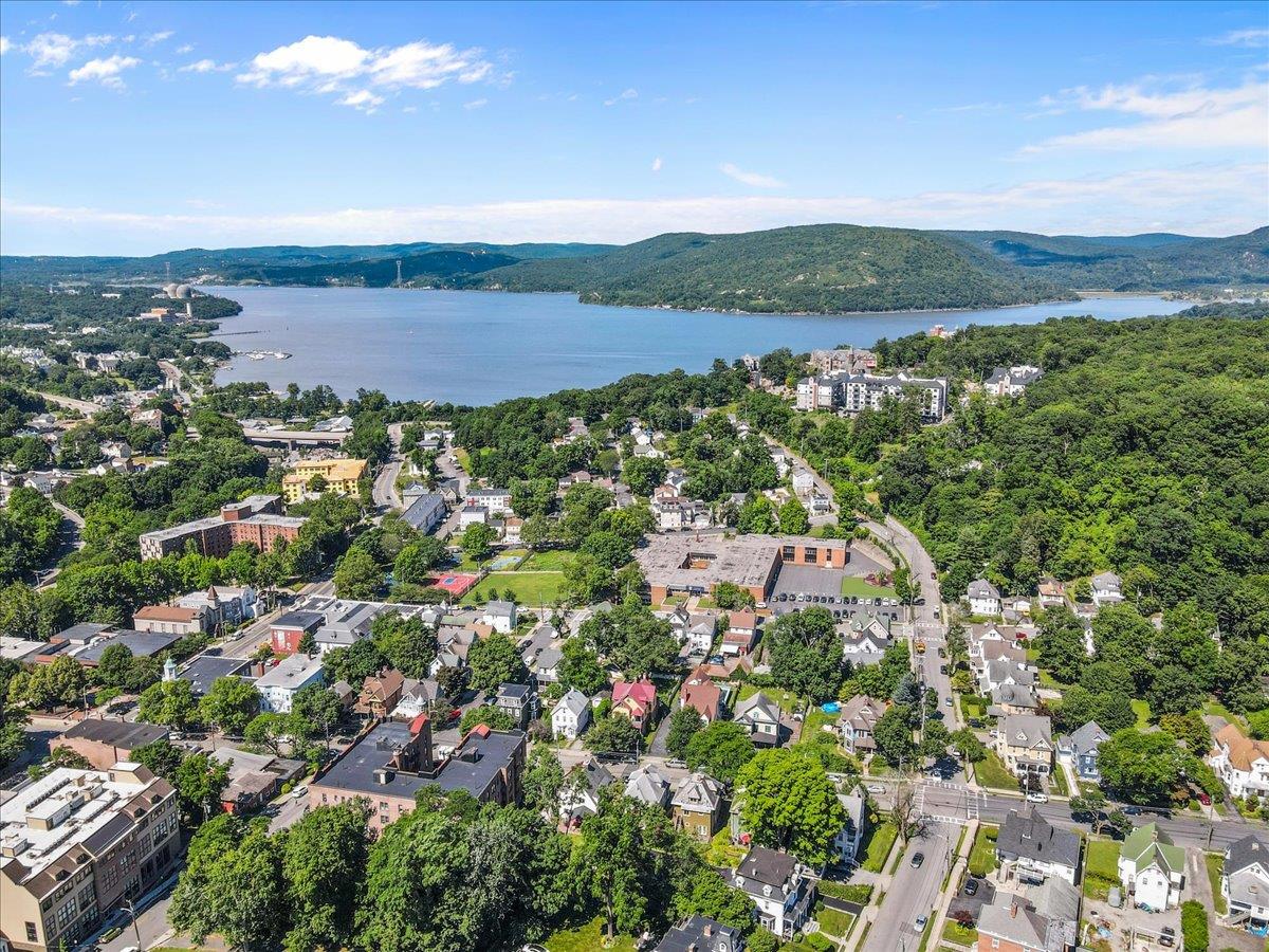 Peekskill, New York 10566, United States, 1 Bedroom Bedrooms, ,1 BathroomBathrooms,Residential,Active,181154
