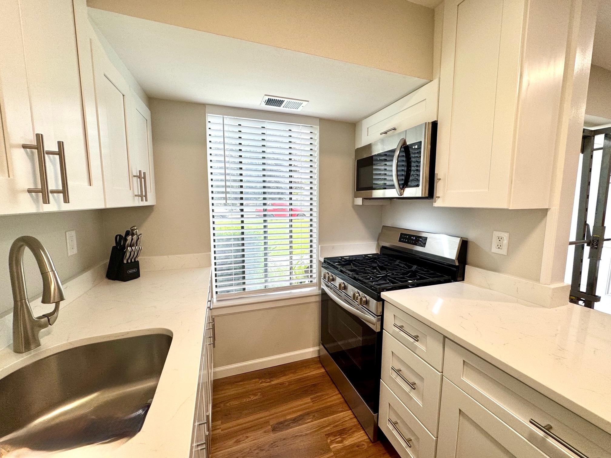 17 Cheyenne Court #C17, Coram, New York image 3