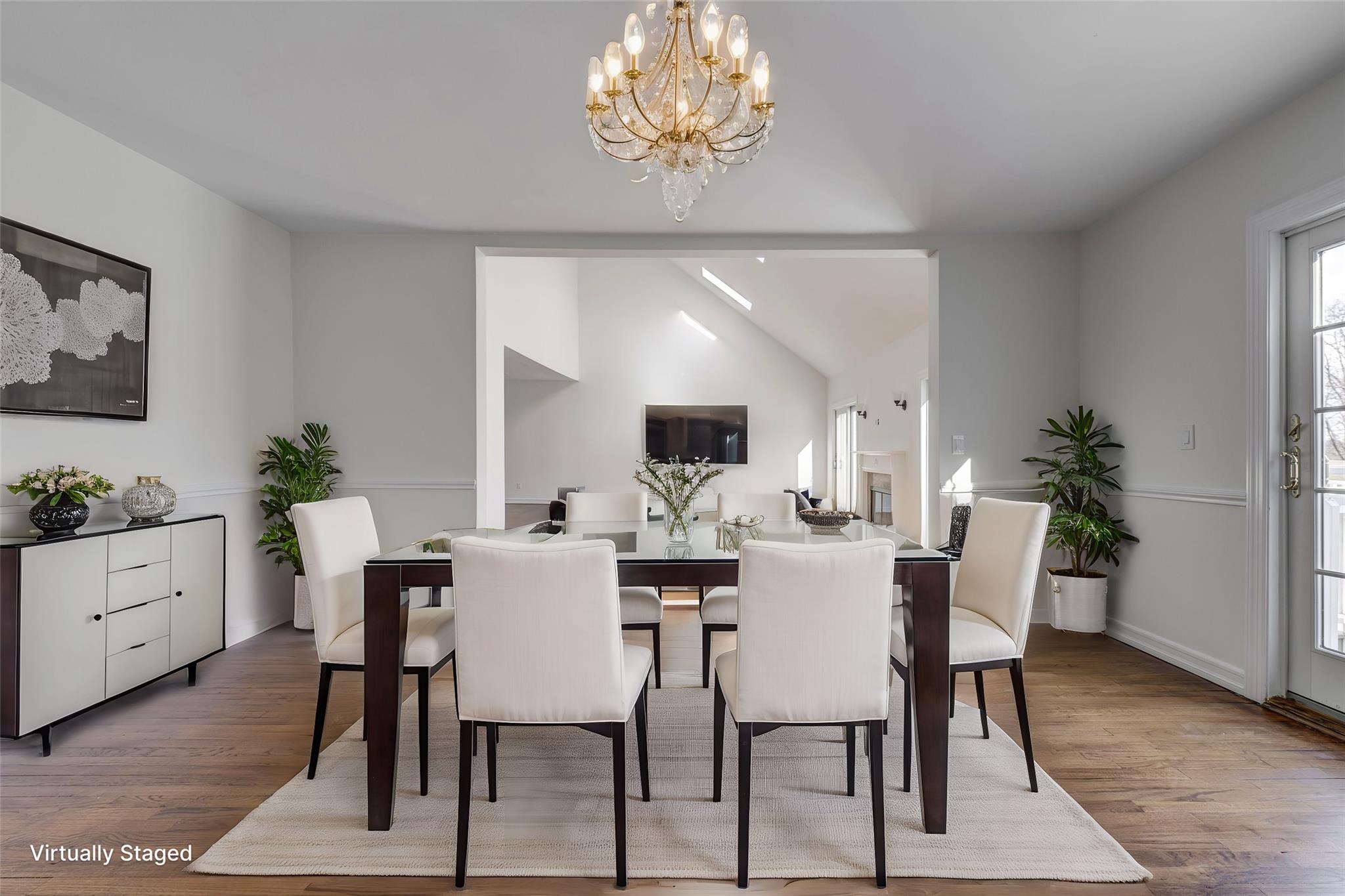 22 Beechwood Court, Glen Cove, New York image 8