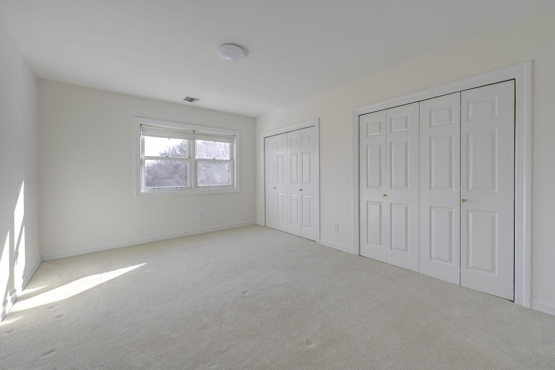 22 Beechwood Court, Glen Cove, New York image 23