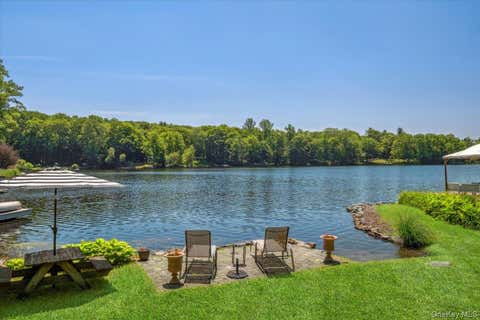 Homes For Sale - 342 Lake Shore Road<br/> Putnam Valley, NY 10579