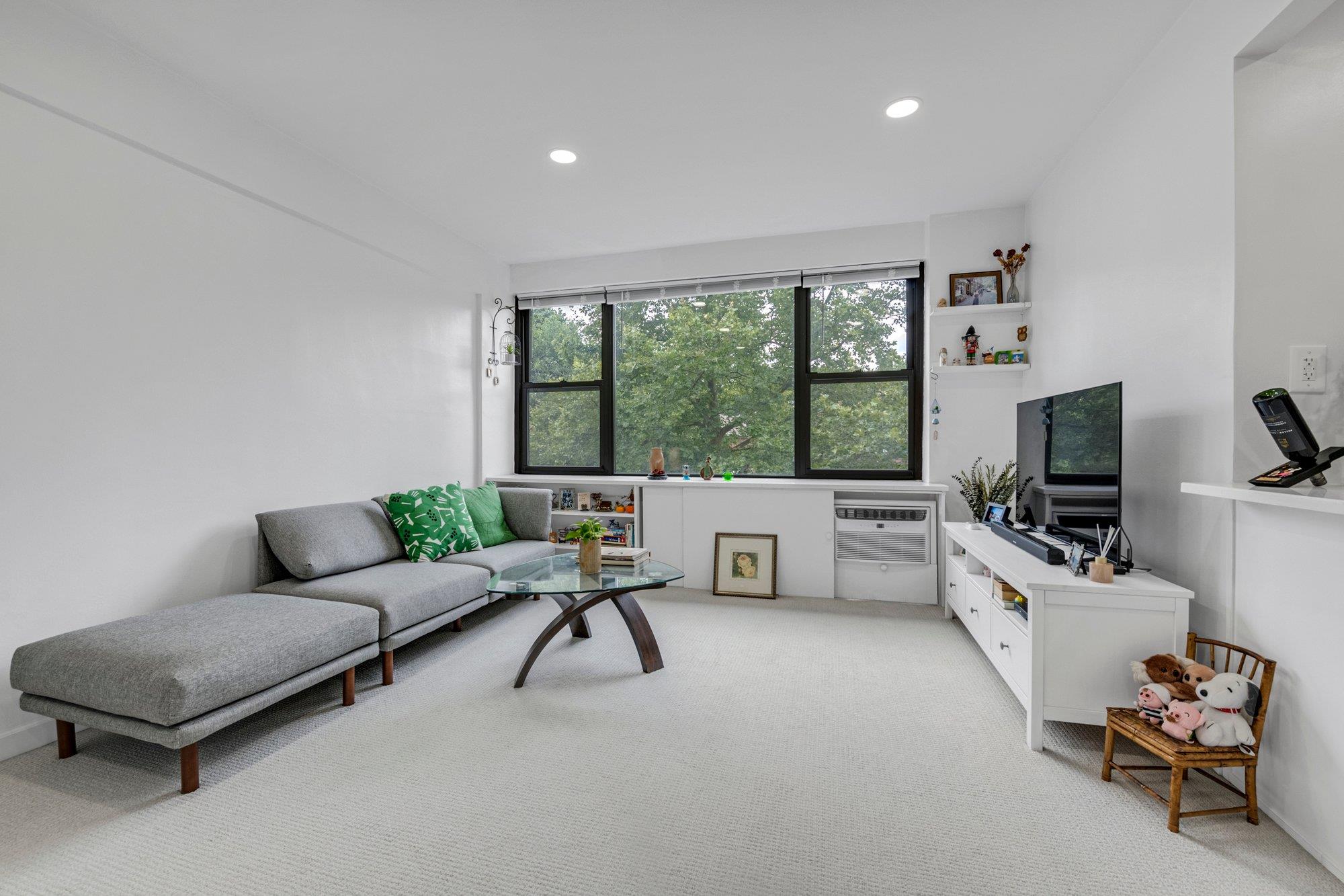 15 Hillpark Avenue 2-O