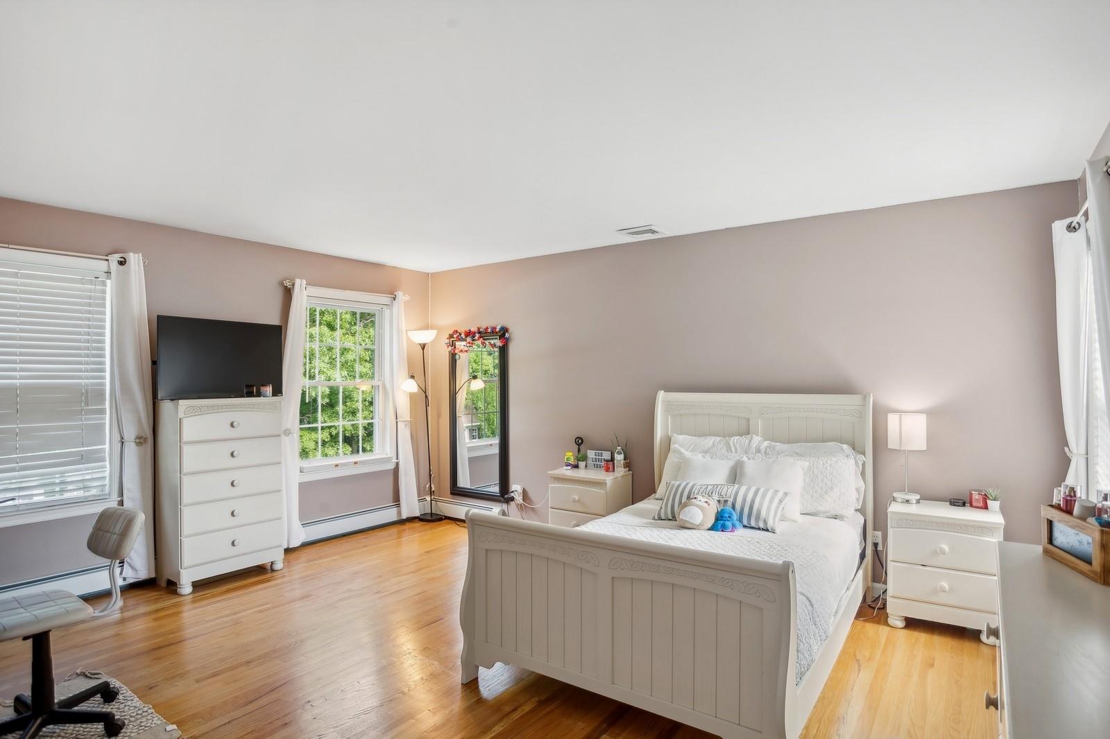 55 Jackson Avenue, Sound Beach, New York image 36