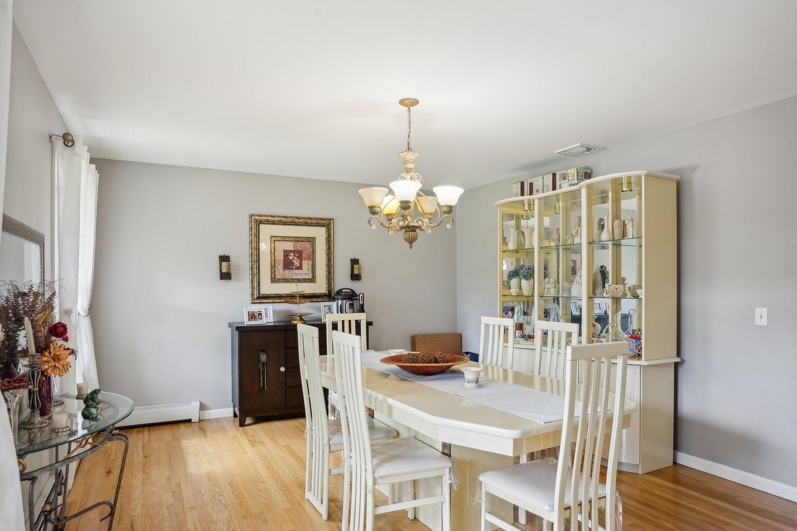 55 N Jackson Avenue, Sound Beach, New York image 46