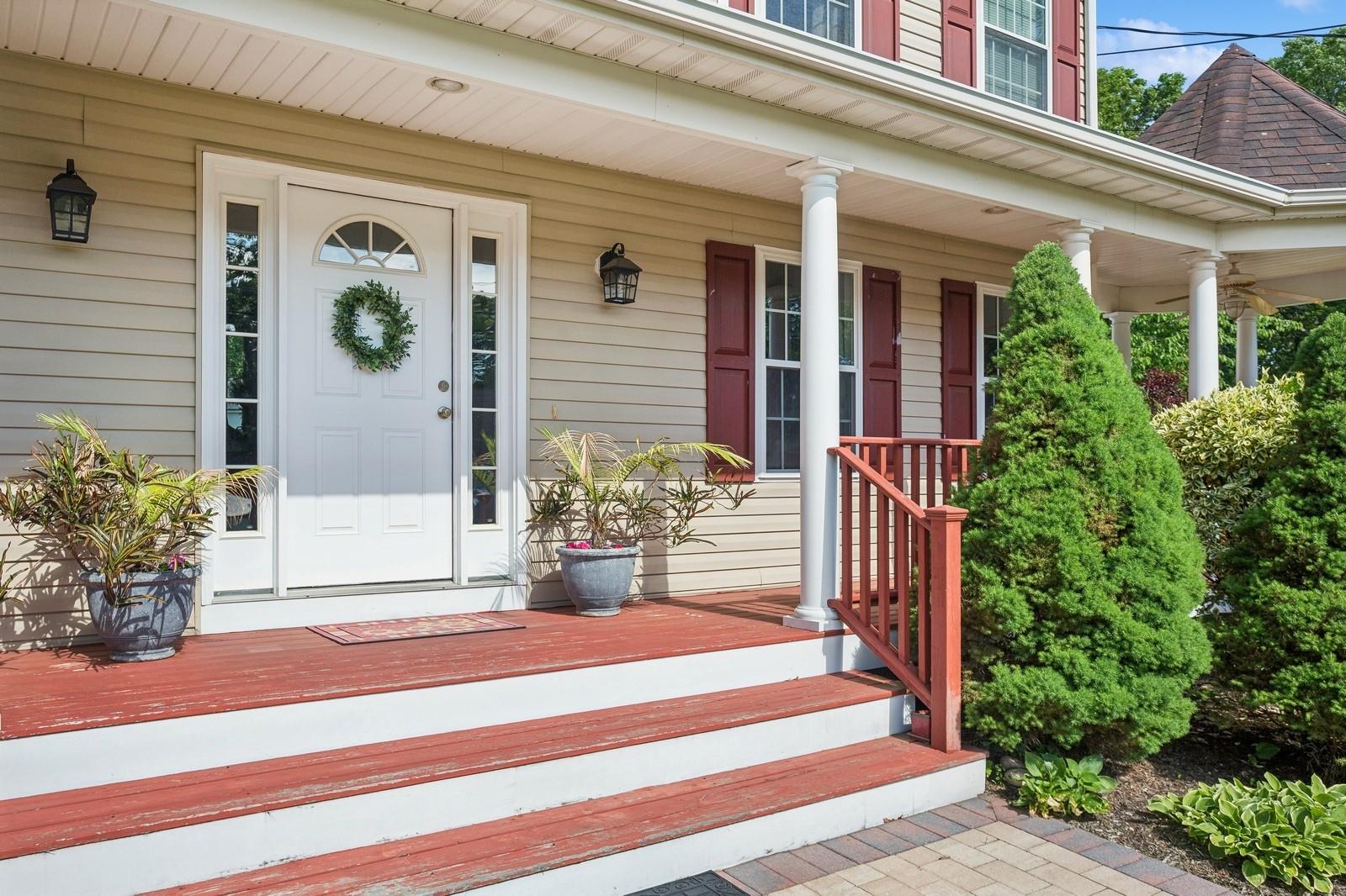 55 Jackson Avenue, Sound Beach, New York image 6