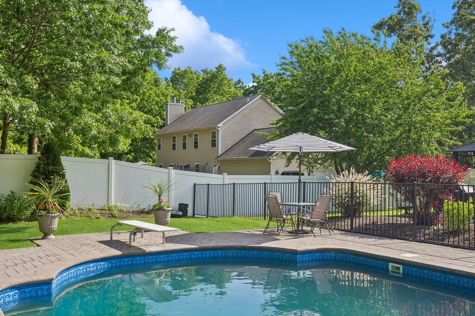 55 Jackson Avenue, Sound Beach, New York image 18