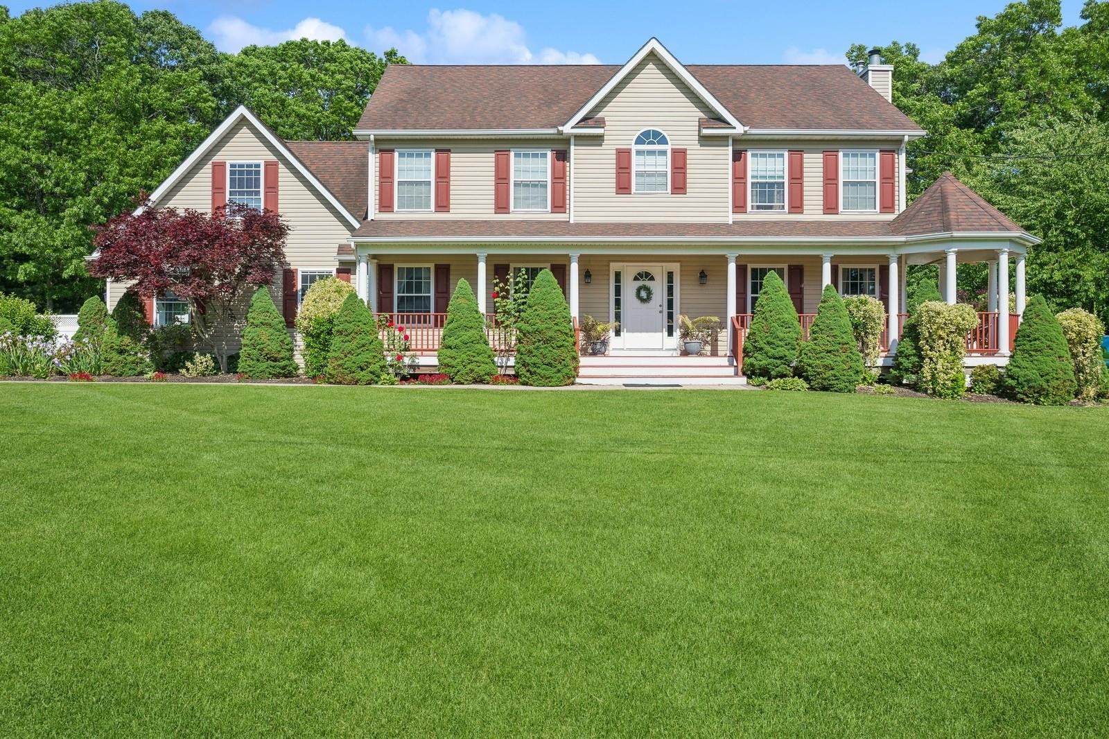 55 Jackson Avenue, Sound Beach, New York image 2