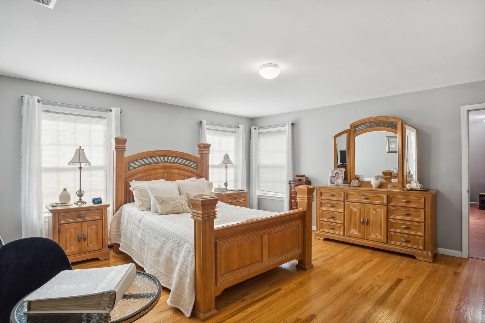 55 Jackson Avenue, Sound Beach, New York image 38