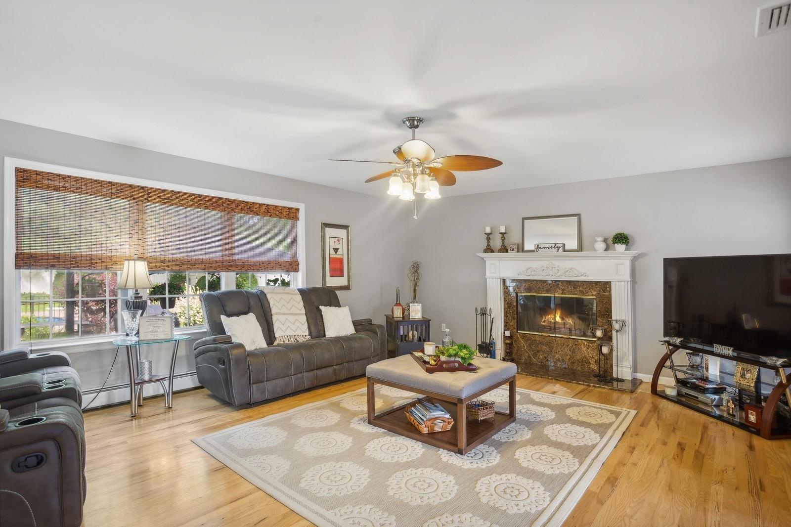 55 Jackson Avenue, Sound Beach, New York image 25