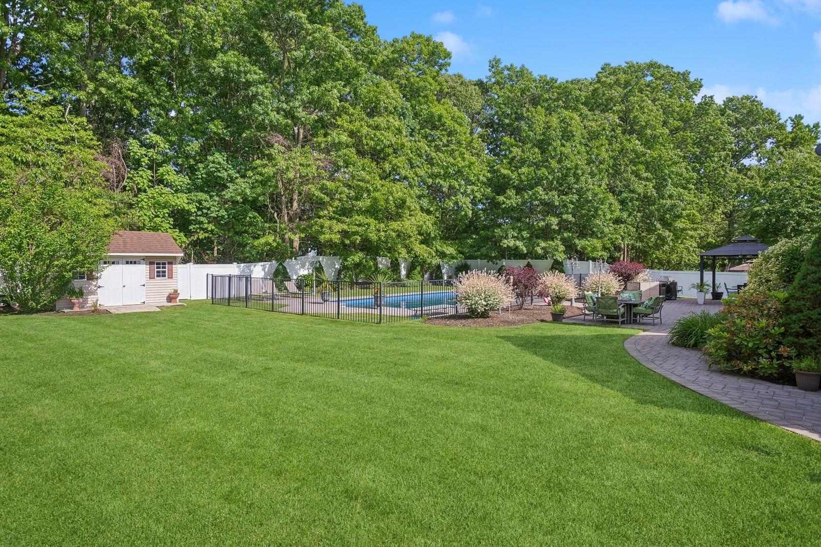 55 Jackson Avenue, Sound Beach, New York image 8