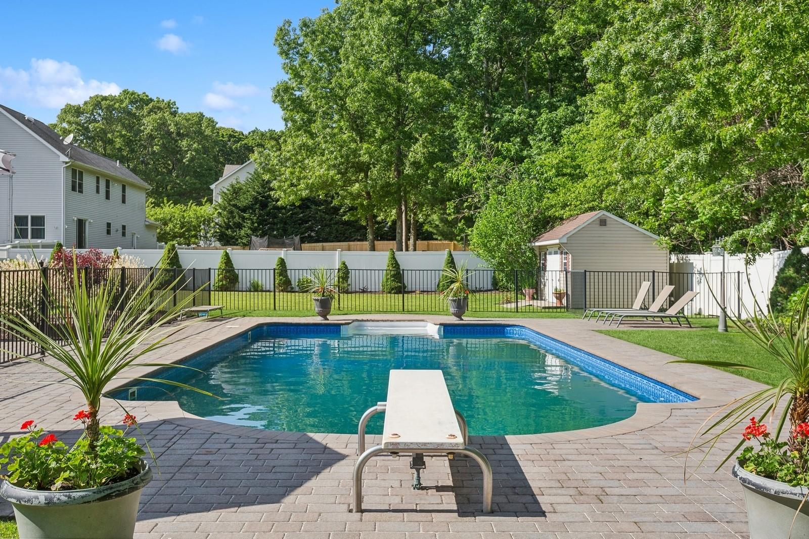 55 Jackson Avenue, Sound Beach, New York image 15