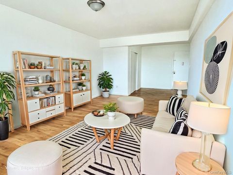 Photo of 84-70 129th Street #4D, Kew Gardens, NY 11415 (MLS # 919892)
