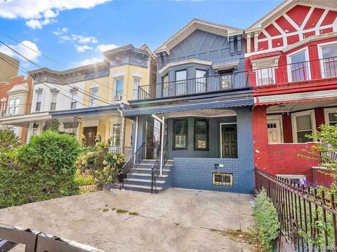 Photo of 1462 New York Avenue, Brooklyn, NY 11210 (MLS # 968728)